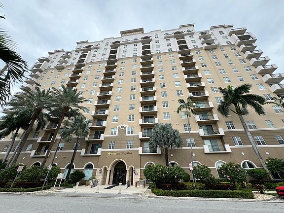 2nd image of 616 Clearwater Park Rd APT 1002