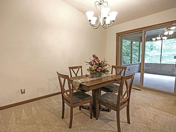 3rd image of 2321 Apple Valley Dr