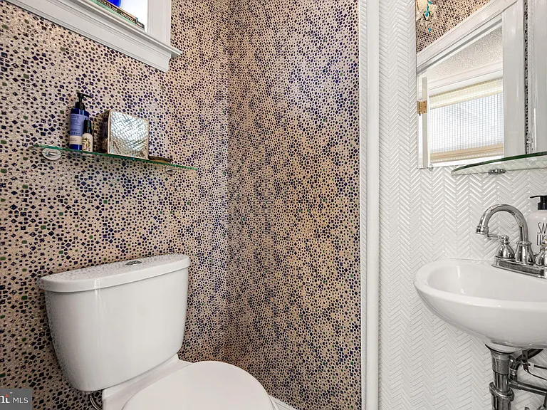 217 Wayne Ave — Photo 13