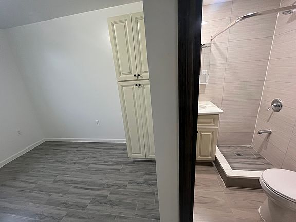 5th image of 1122 39th St Floor 3