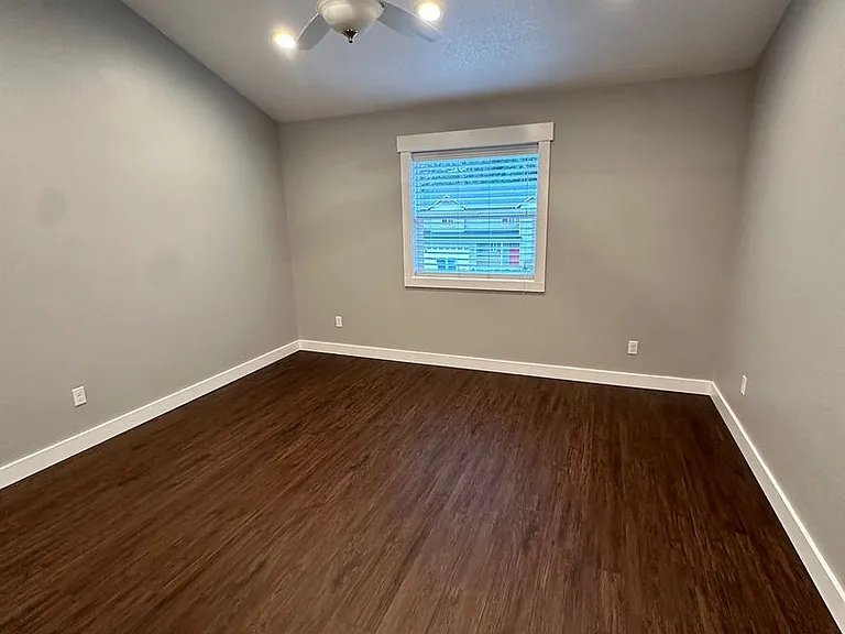 1670 Westwind Cir — Photo 44