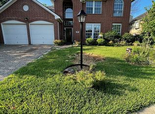 1204 Hillary Ln, Arlington, TX 76012
