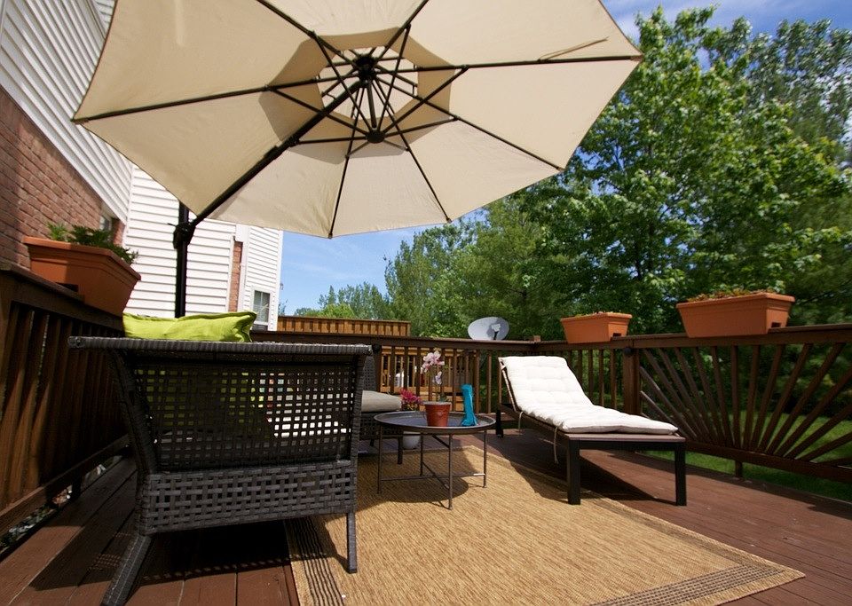Deck with Furniture