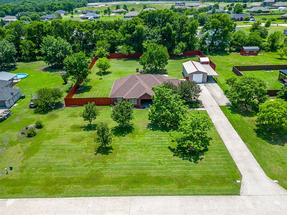 1st image of 805 Cross Timbers Dr