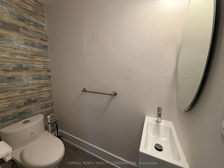 43 Glen Manor Dr #UPPER — Photo 15