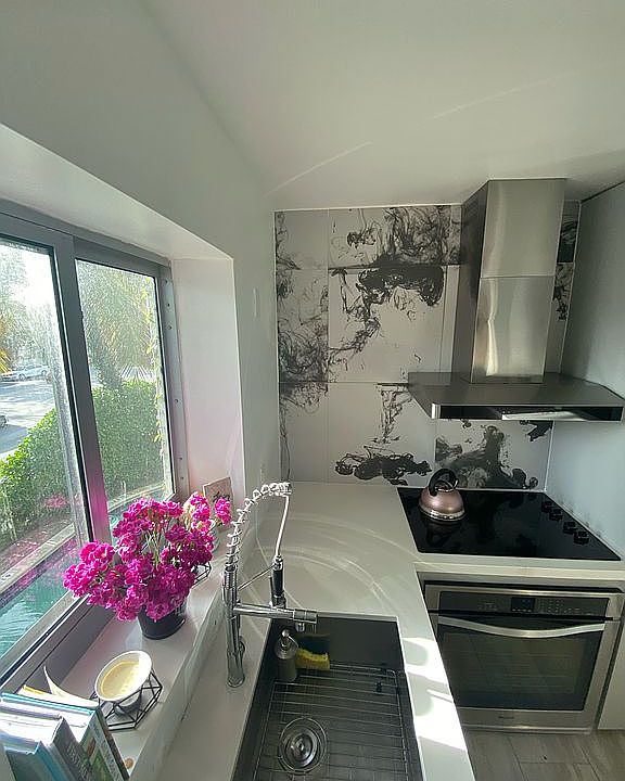 2nd image of 1025 Alton Rd APT 210