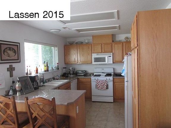 4th image of 930 Shadow Mountain Dr