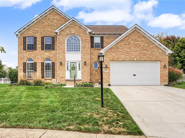 21 Meadows Dr, Springboro, OH 45066