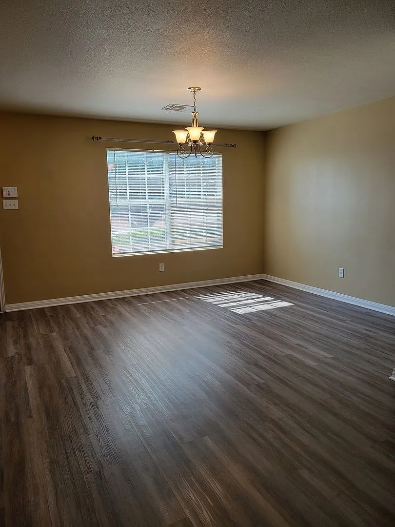Spacious 4bd/2ba House W In Killeen With Storage Shed! — Photo 3