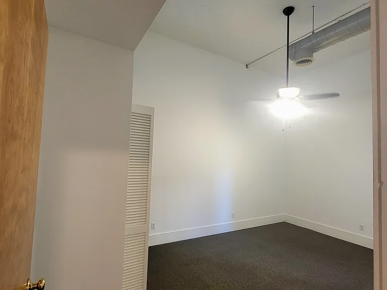 122 N 3rd St #230 — Photo 11