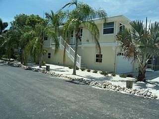 3rd image of 2928 Buttonwood Key Ct