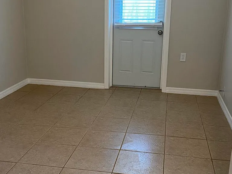 914 N Wild Olive Ave #910 — Photo 13