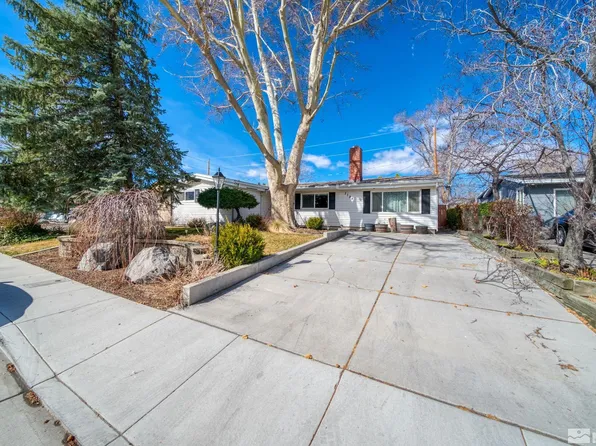 1124 Russell Way, Sparks, NV 89431