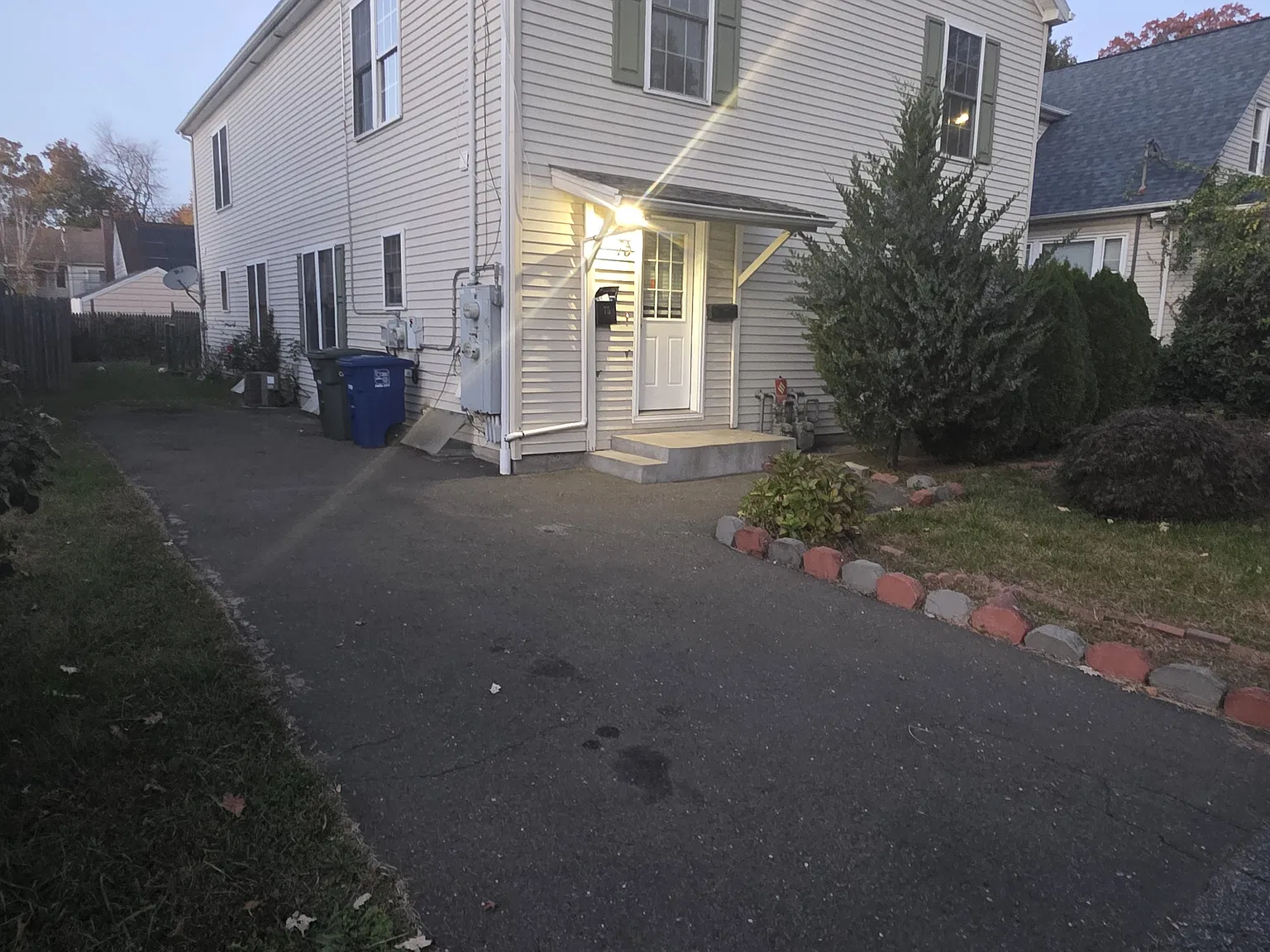 3 bed, 1.5 bath, 1500 sqft, $2,750 — Photo 2