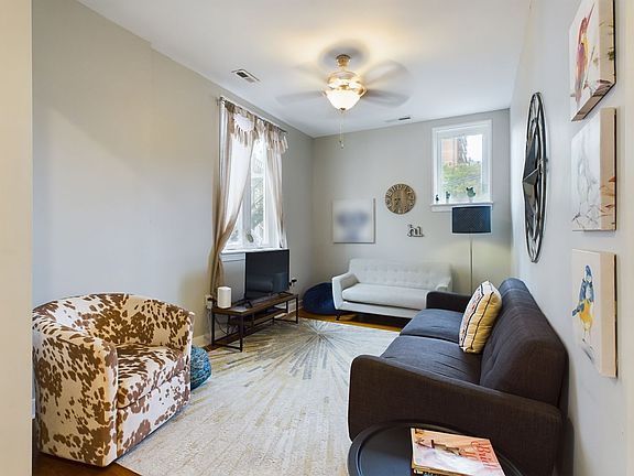 5th image of 406 W Franklin St Unit 2
