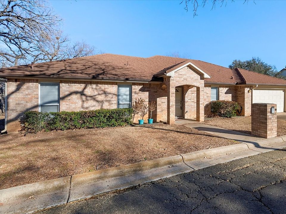 1st image of 5830 Chimney Wood Cir