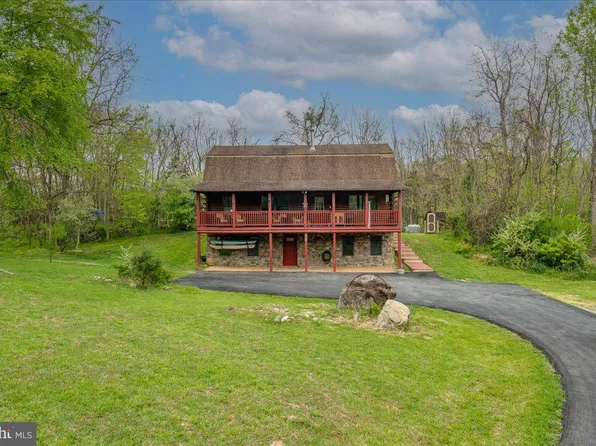 271 Comstock Dr, Shepherdstown, WV 25443