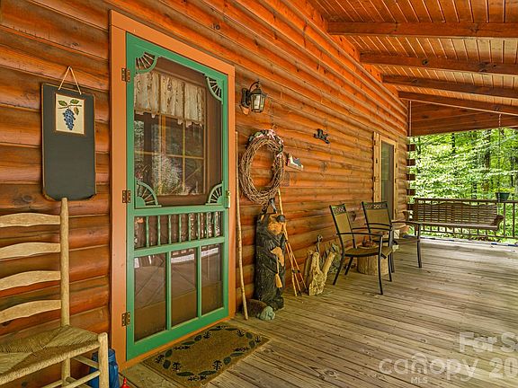 4th image of 215 Goldenleaf Rd