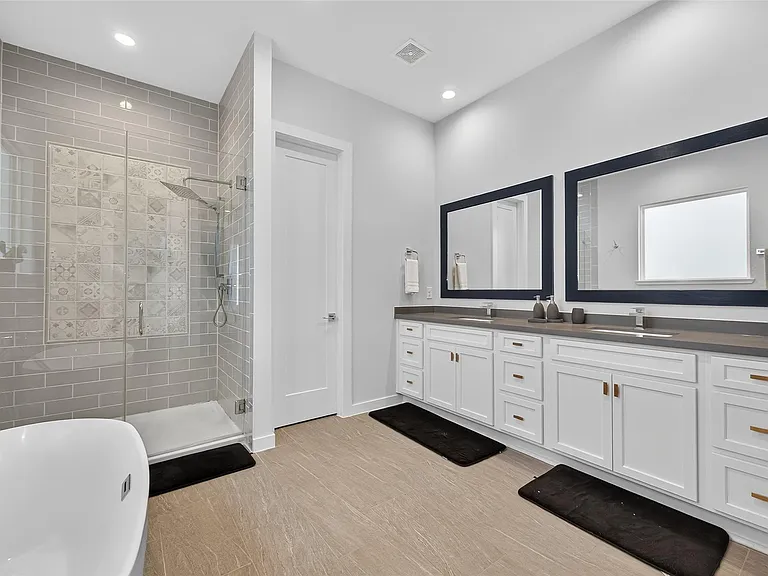 2617 Live Oak St — Photo 25