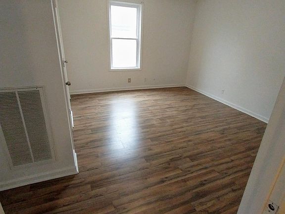 3rd image of 87 Fairfield Ave