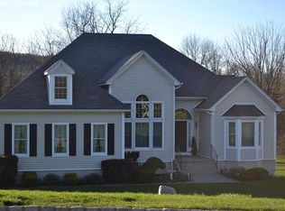 14 Briarwood Ct, Warwick, NY 10990