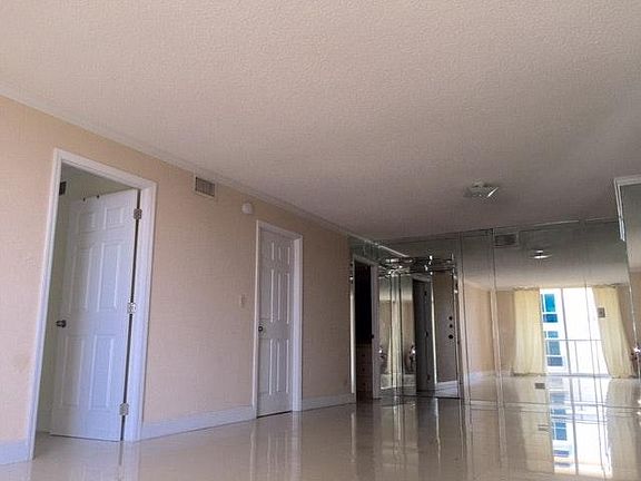 4th image of 6039 Collins Ave APT 625