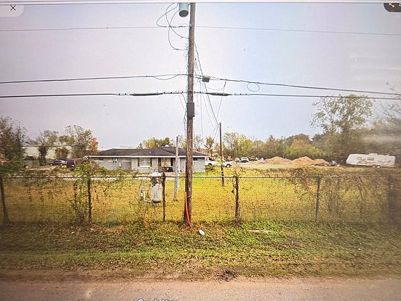 4th image of 1607 Gault Rd