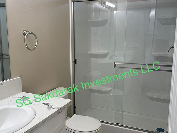 3rd image of 5190 Lenox Dr