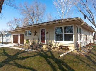 121 Windsor Blvd, Hampton, IA 50441