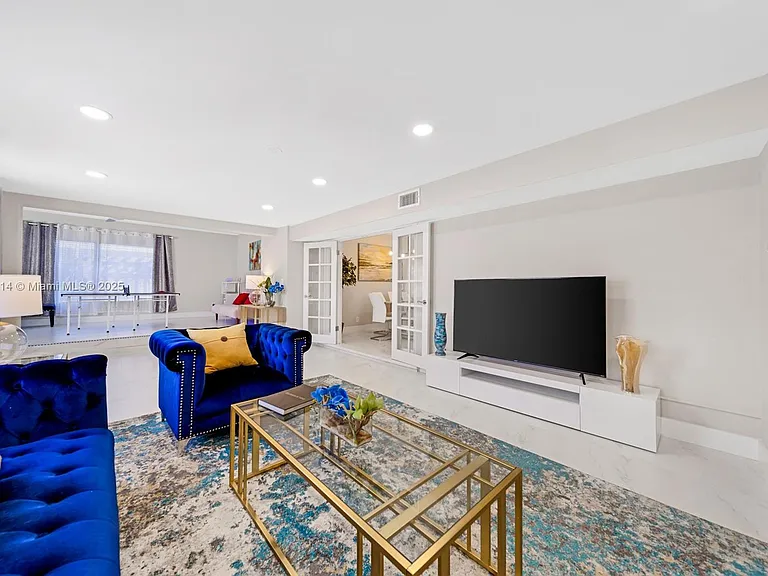 241 Oceanic Ave — Photo 23