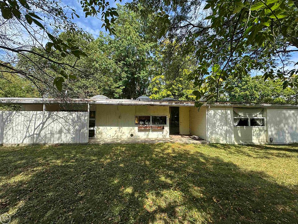 1st image of 28569 River Crest Dr