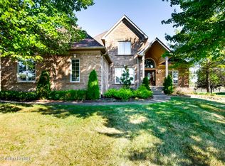 12609 Hillcross Pkwy, Prospect, KY 40059