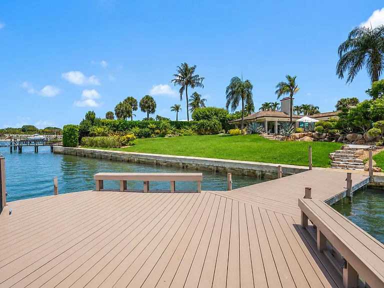 90 Lighthouse Dr — Photo 31