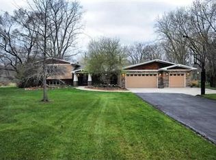 178 Moorland Dr, Valparaiso, IN 46385
