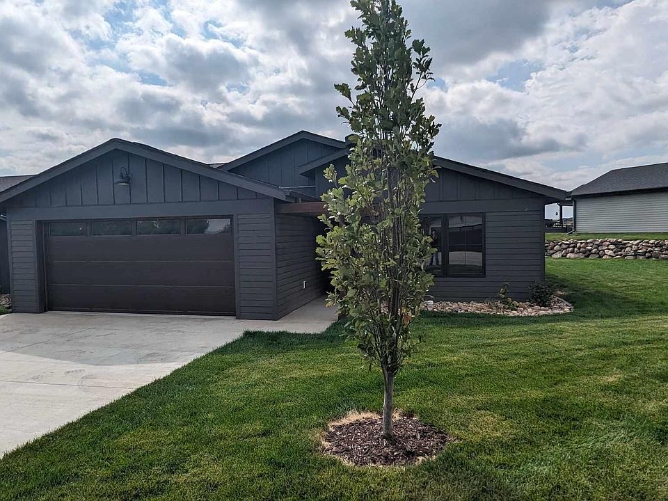1st image of 3914 Dorothys Ln
