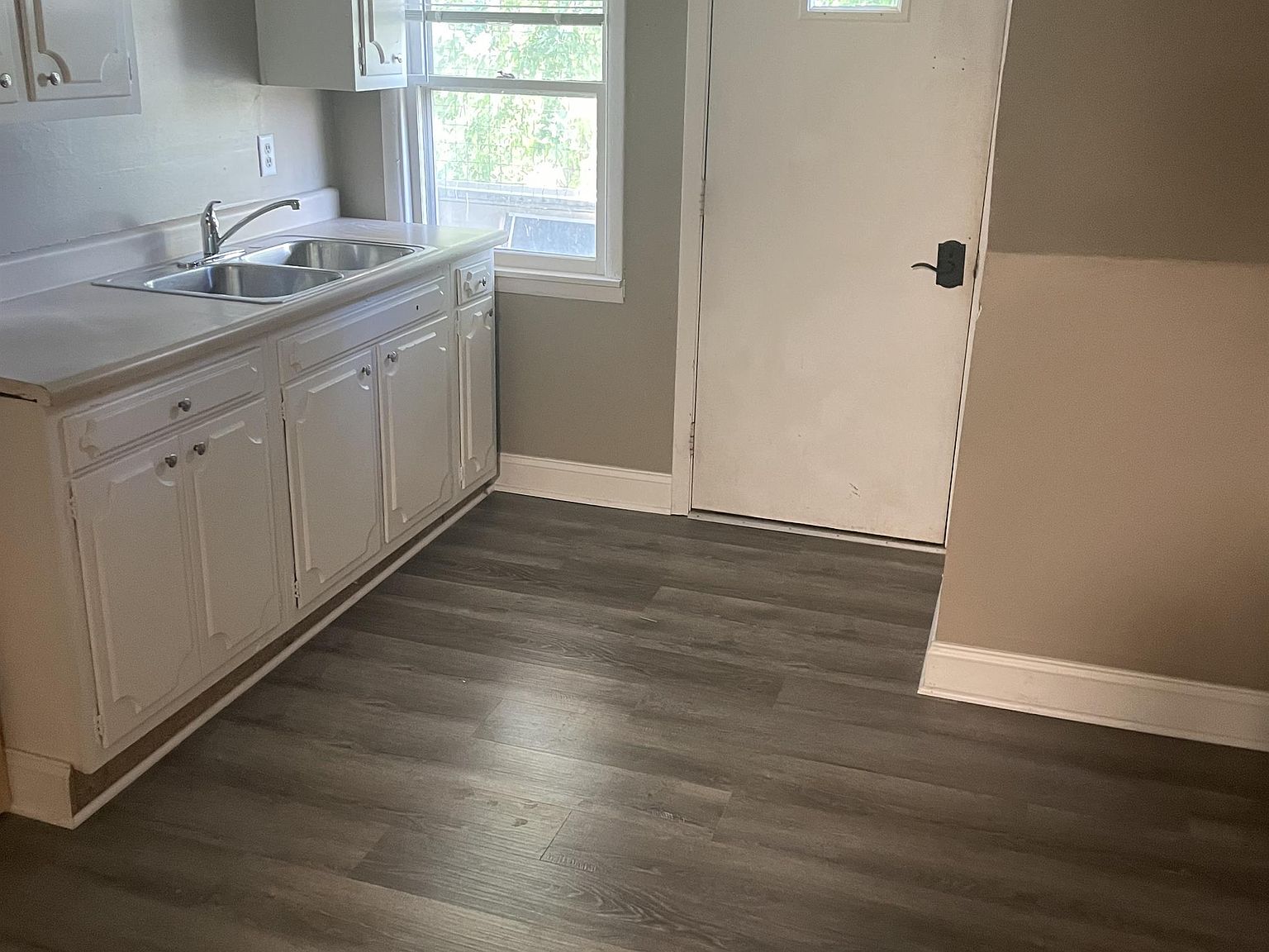 535 Algoma Blvd 1, Oshkosh, WI 54901 Zillow