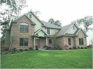 2381 Lost Creek Dr, Toledo, OH 43617