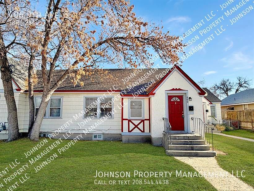 1st image of 406 9th Ave S