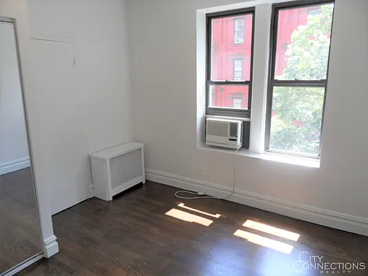 Rented by City Connections Realty | media 5