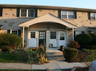 16 Wexford Dr, North Wales, PA 19454