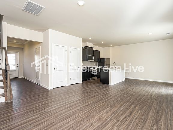 4th image of 816 Pear Blossom Ct