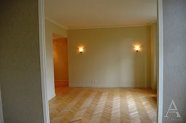 Rented by Peter Ashe