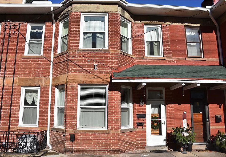 1st image of 5 E 4th St