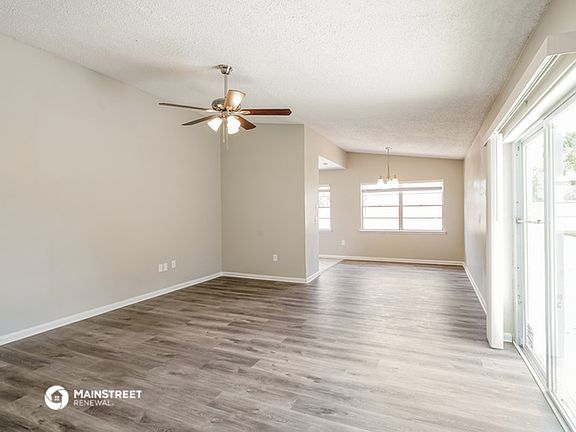 4th image of 1418 Thistledown Dr