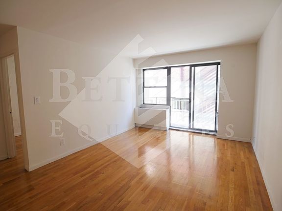 3rd image of 245 E 84th St APT 6F