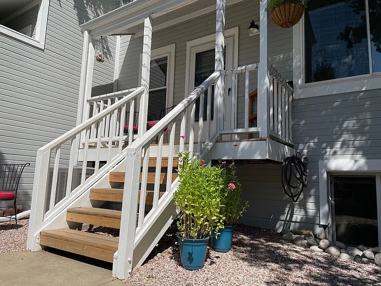 384 Owl Dr — Photo 1