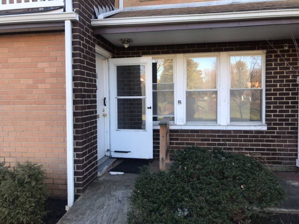 1st image of 176 Artist Lake Dr