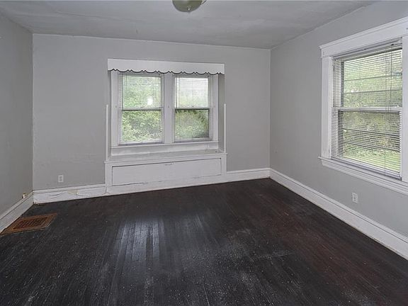 5th image of 1315 Cove Ave