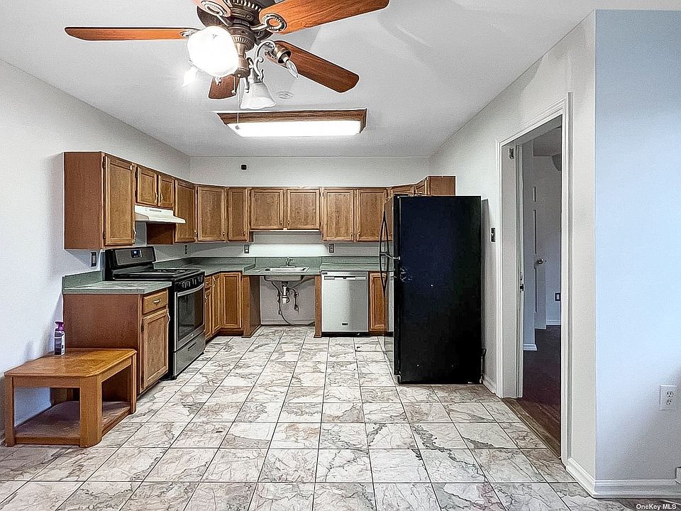 302 Peconic UNIT 302, Melville, NY 11747 Zillow