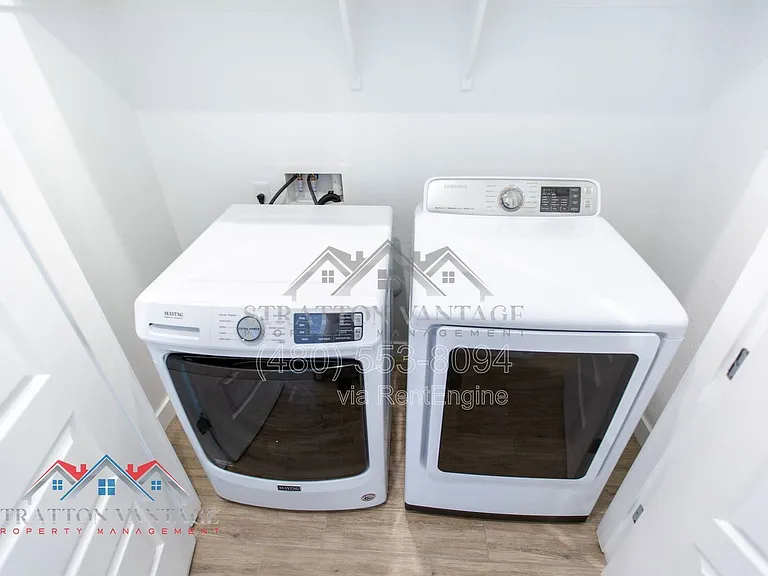 2304 E Kelly Dr — Photo 23